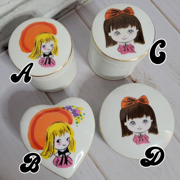 Vintage 70s Glass Kitschy Girl Trinket Dish - Set of 4 - Picture 2 of 14